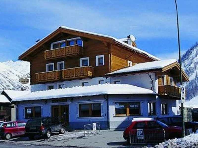 Albergo Caravasc Ливиньо Екстериор снимка