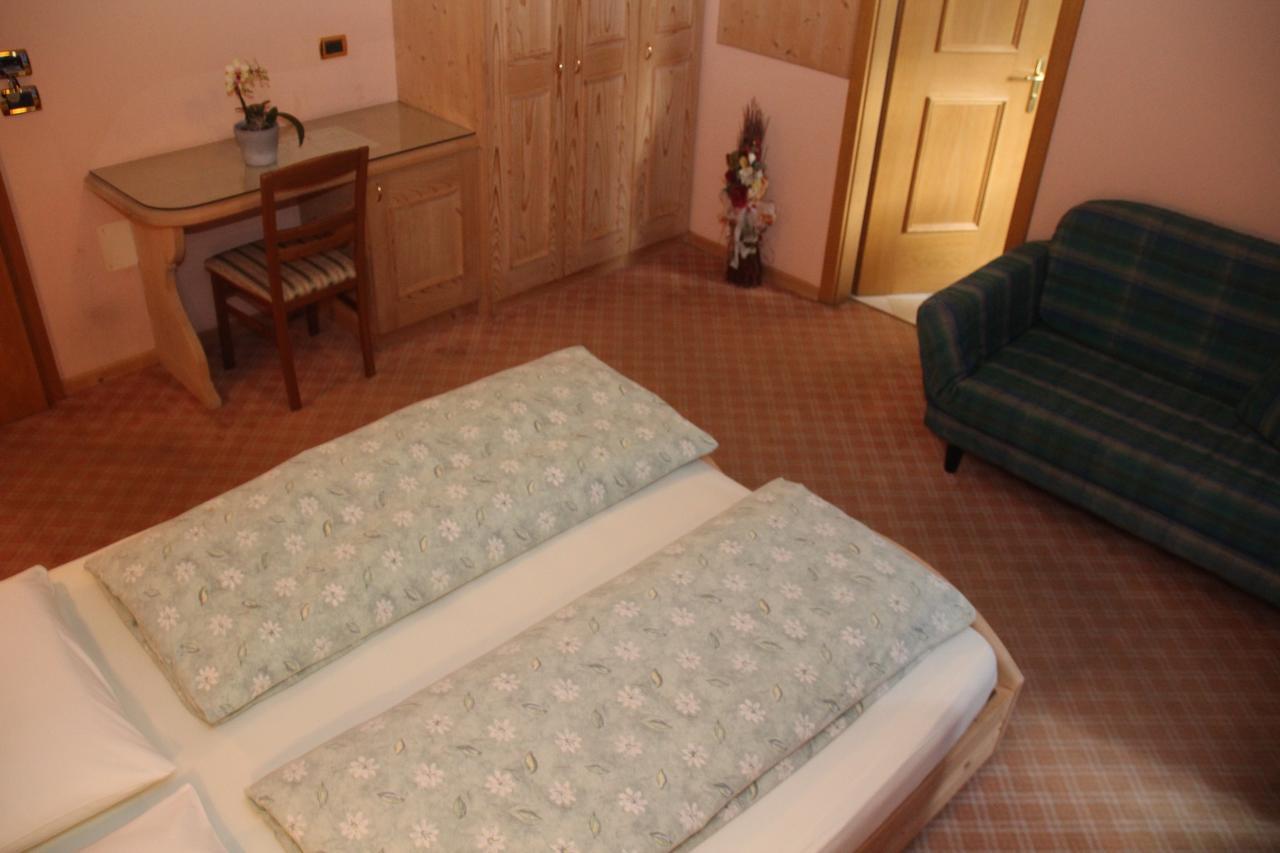 Albergo Caravasc Ливиньо Екстериор снимка