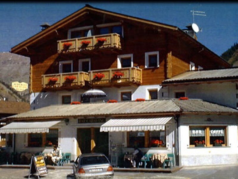 Albergo Caravasc Ливиньо Екстериор снимка